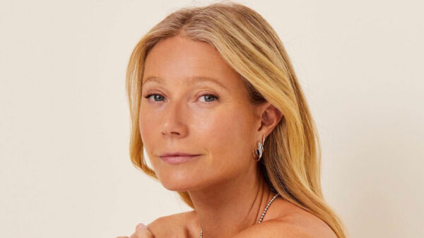 Gwyneth Paltrow celebra su cumpleaños 50 con foto al desnudo