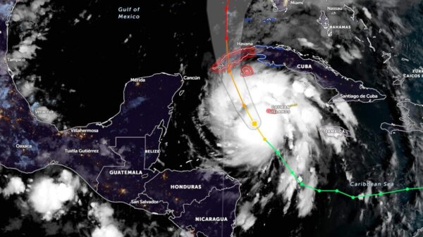 Clima: 'Ian' ya es huracán categoría uno.
