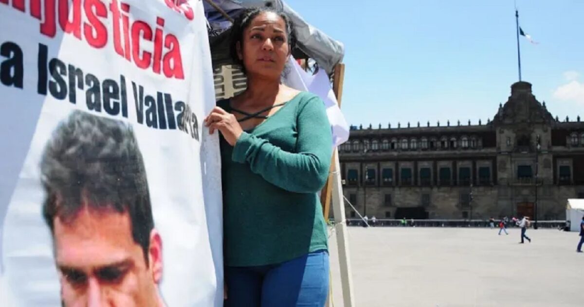 El interminable plantón de la esposa de Israel Vallarta en el Zócalo de la CDMX.