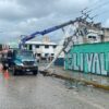 Lluvias afectan postes de CFE; cae rayo sobre transformador