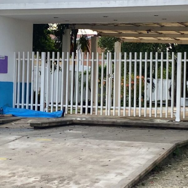 Hombre pierde la vida a las puertas de la Técnica 35 en Cancún (VIDEO).