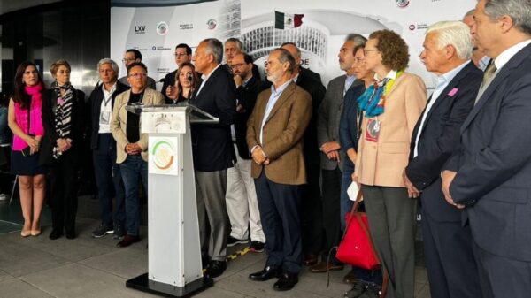 Va Claudio X. al Senado a “jalar orejas” al PRIAN