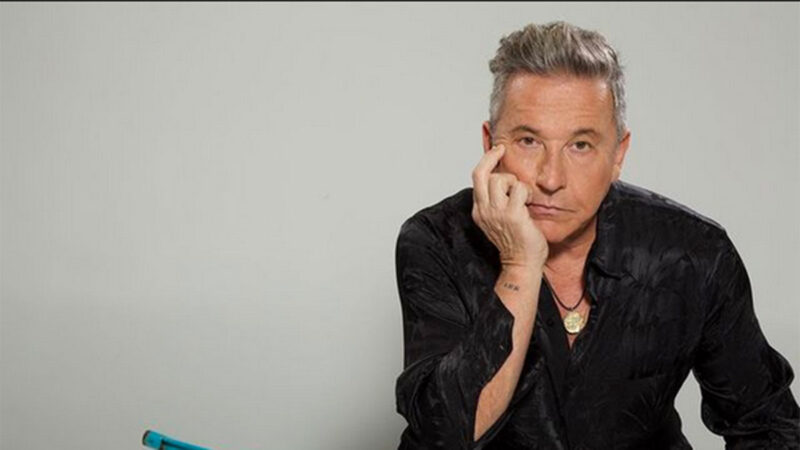 Ricardo Montaner demanda a influencer que lo criticó por besar a su hijo en la boca