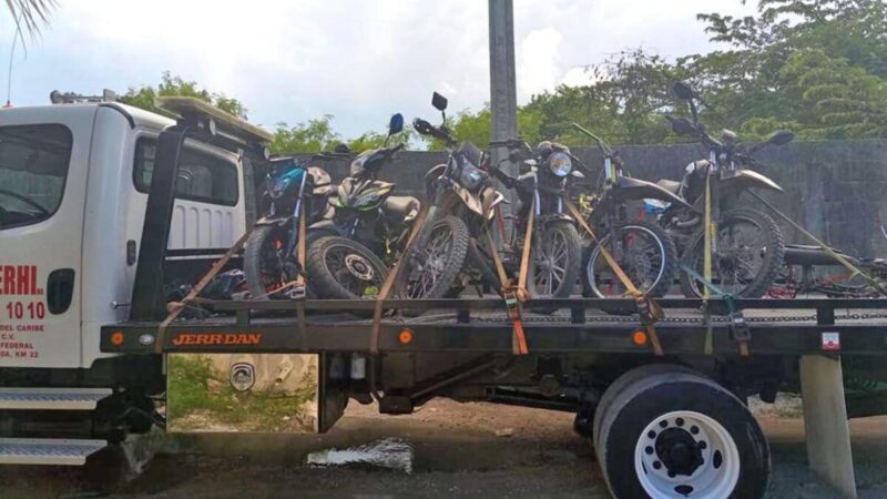 Cae trío de robamotos tras operativo de la FGE en Cancún