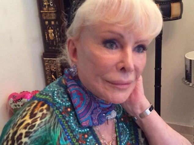 Verónica Castro asegura que "su madre la llama" para irse con ella