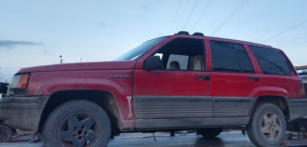 Detenidos por intentar agredir a policías en Cancún; tres sujetos andaban ebrios y a bordo de una camioneta.