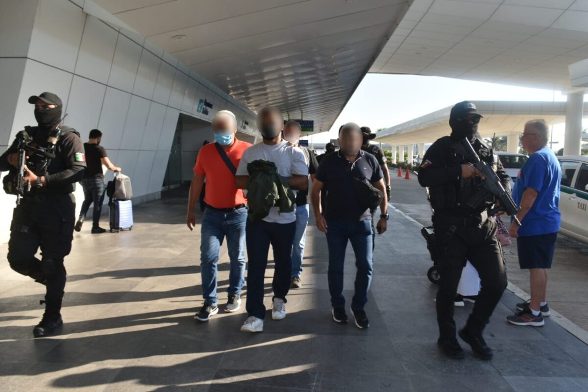Entregan a un juez a implicado en ejecución del gerente del club playa Mamita’s; Luis “J”, alias “La Changa”, arribó este día en un vuelo a Quintana Roo.
