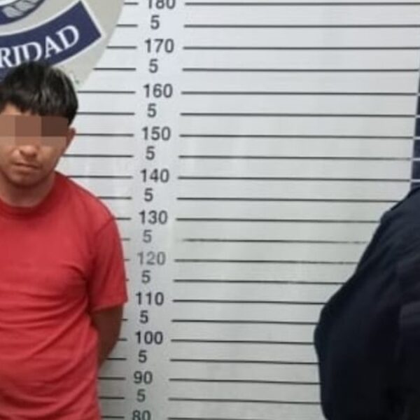 Detienen a narcomenudista en Mundo Hábitat de Playa del Carmen.