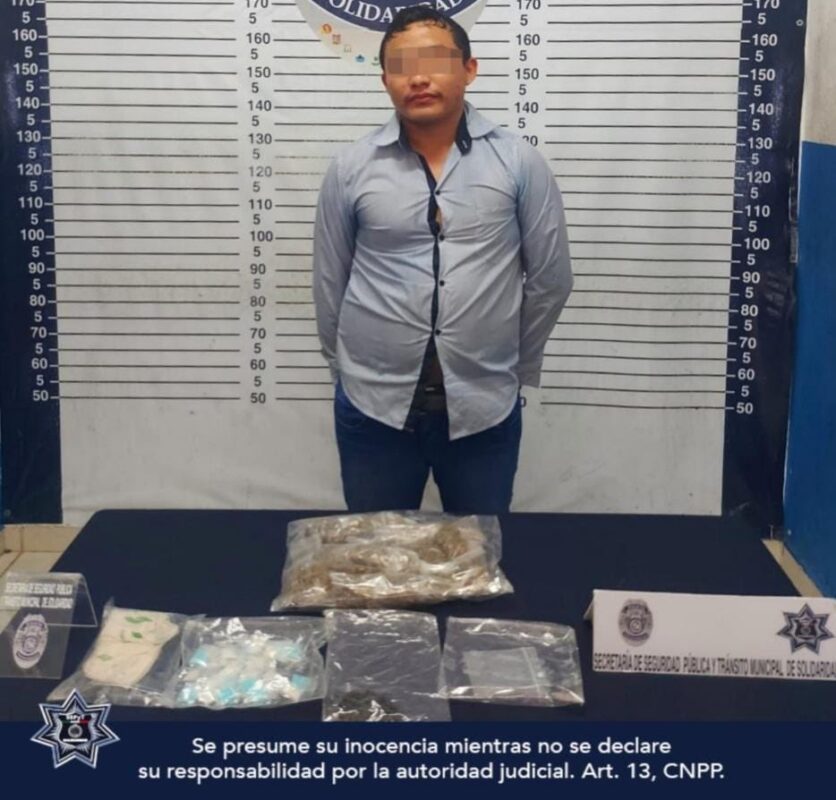 Playa del Carmen: Le descubren droga en su auto tras chocar en Villas del Sol; José "N", de 19 años, fue turnado a la Fiscalía General.
