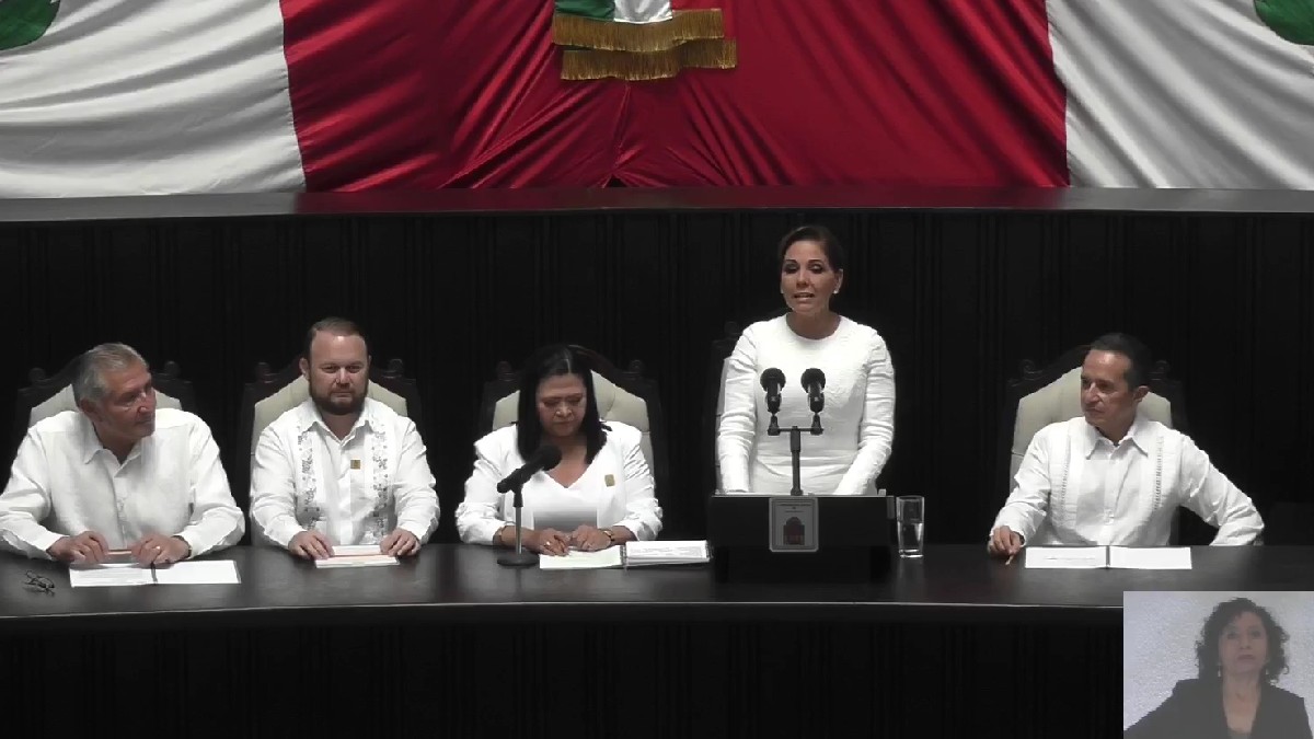 Mara Lezama rinde protesta como gobernadora constitucional de Quintana Roo; el acto protocolario se llevó a cabo en el Congreso del Estado.