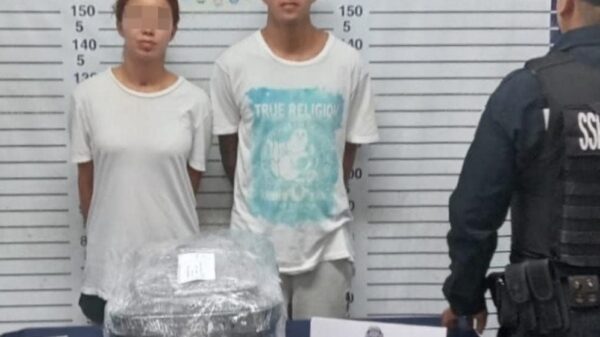 Detienen a pareja por allanar departamento en Mundo Hábitat.