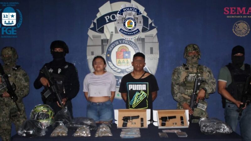 Detienen a dos narcomenudistas en la Supermanzana 259 de Cancún.