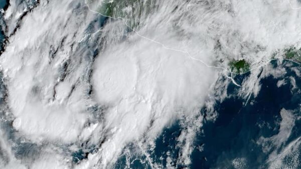 Nace la tormenta tropical ‘Roslyn’ al sur de México.