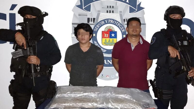 Caen dos distribuidores de droga en Villas del Sol.