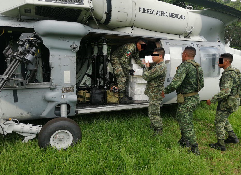 Aseguran en Chiapas avioneta con 340 kilos de cocaína; la aeronave procedente de Sudamérica fue detectada a su ingreso a territorio nacional.