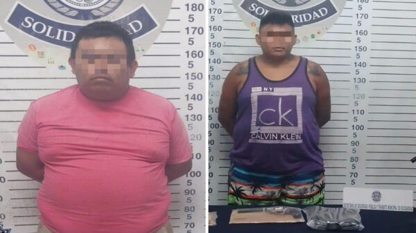 Detienen a dos sujetos armados en la colonia In House de Playa del Carmen.