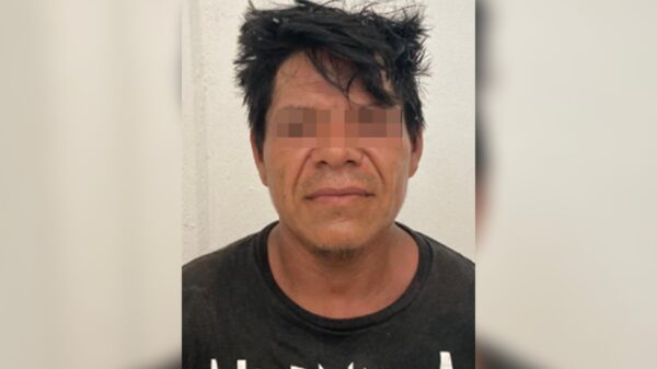 Detienen a pistolero en zona de invasión en Tulum.