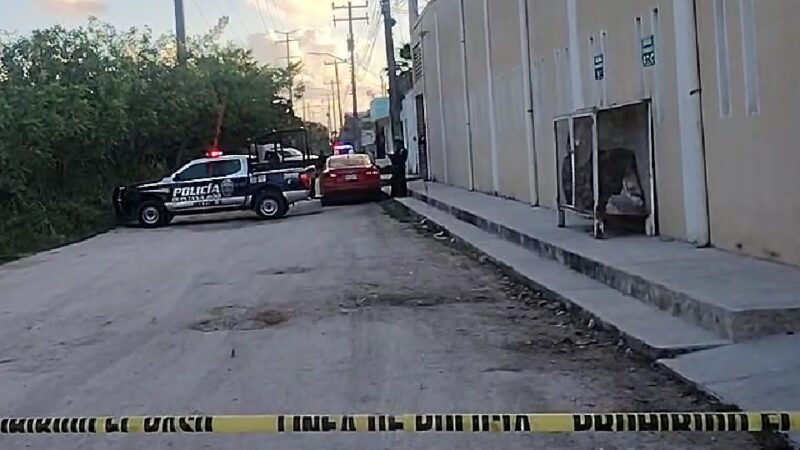 Dejan ejecutado con narcomensaje en la Supermanzana 226 de Cancún.