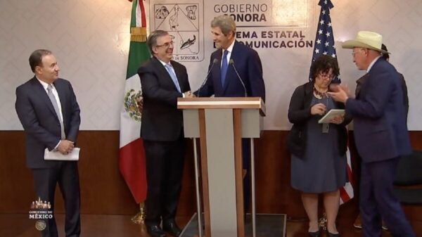 Plan Sonora, modelo a seguir en transición energética: AMLO a Kerry