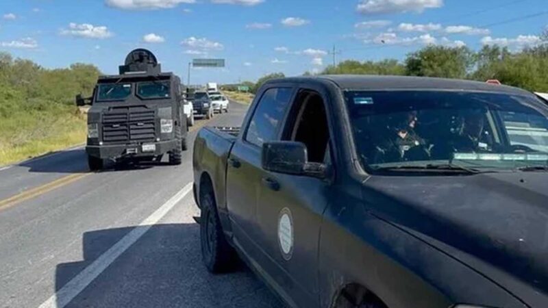 Emboscan sicarios a policías en Coahuila, hay un muerto