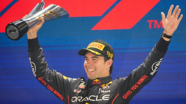 Gana ‘Checo’ el GP de Singapur de F1; está bajo investigación.