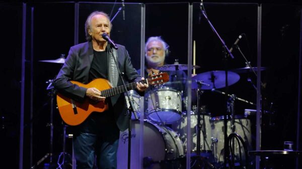 Joan Manuel Serrat se despide en el Zócalo de la CdMx