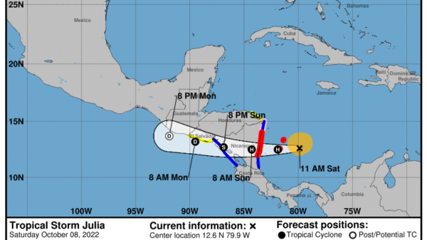 Cambia de ruta tormenta ‘Julia’; iría hacía el océano Pacífico