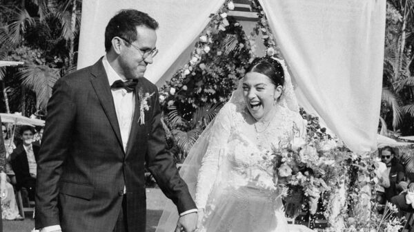 Mon Laferte contrae matrimonio con el músico Joel Orta