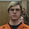 Por romantizar los crímenes de su hijo, el papá de Jeffrey Dahmer planea demandar a Netflix