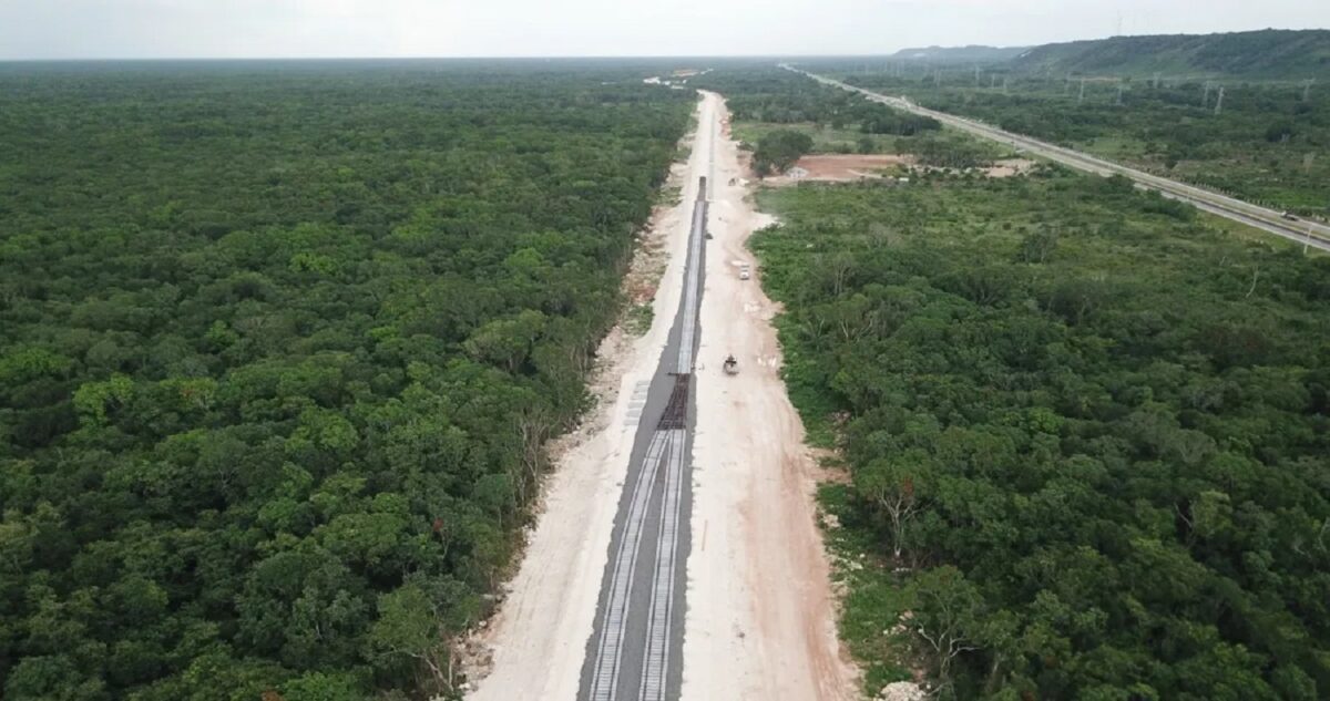 El Presidente, Andrés Manuel López Obrador, consideró que son corrupción las condiciones de los ejidatarios, quienes, dijo, no han querido convocar a una asamblea, pues aseguró que si se convoca, la gente y los ejidatarios dirán: “Sí queremos el Tren Maya”.