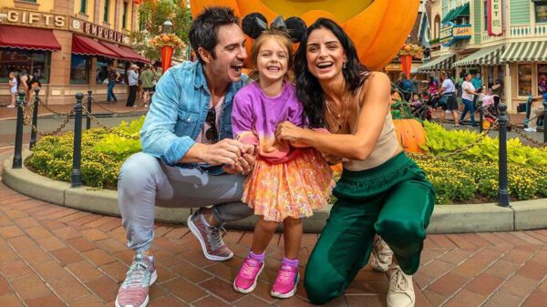 ¿Volvieron? Aislinn Derbez y Mauricio Ochmann reaparecen juntos en vacaciones familiares