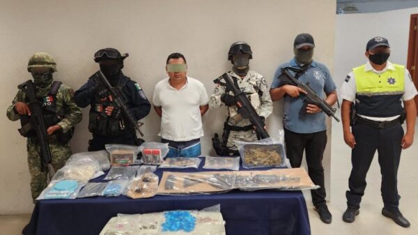 Playa del Carmen: Detienen a sujetos con drogas y en posesión de armas de fuego.