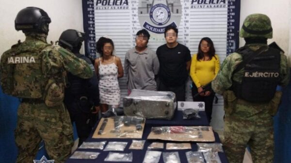 Caen cuatro con armas y drogas en Villas del Sol de Playa del Carmen.