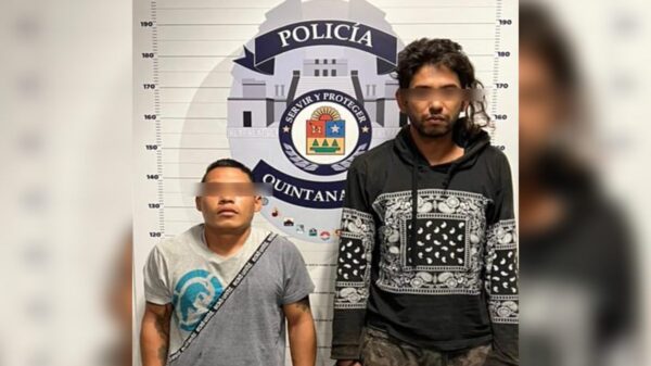Detienen a dos sujetos con droga en la Región 252 de Cancún.