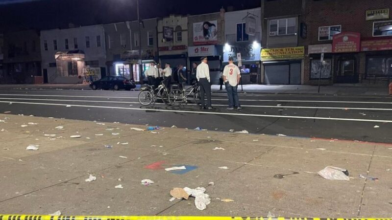 Deja 9 heridos tiroteo al exterior de un bar en Filadelfia.