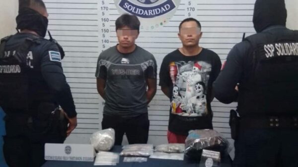 Caen tres narcomenudistas en poder de la Policía en Playa del Carmen.
