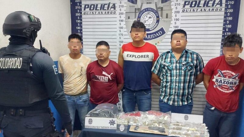 Detienen en la Colosio de Playa del Carmen a presunta narcocélula.