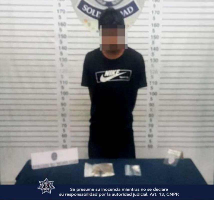 Caen tres narcomenudistas en poder de la Policía en Playa del Carmen; en Villas las Perlas se detuvo al menos de edad Saúl “N”.