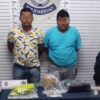 Detienen a dos sujetos con droga en Villas del Sol de Playa del Carmen.