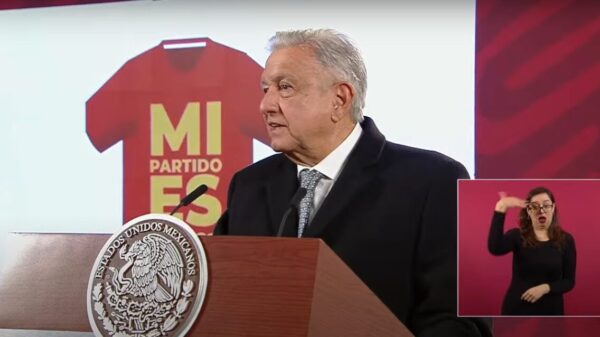Definirá AMLO nombre del modelo político de su gobierno en la marcha
