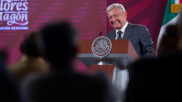 Admite AMLO que oposición bloqueará Reforma Electoral, enviará Plan B