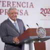 Minimiza AMLO impacto en Morena por disputa entre Monreal y Sansores