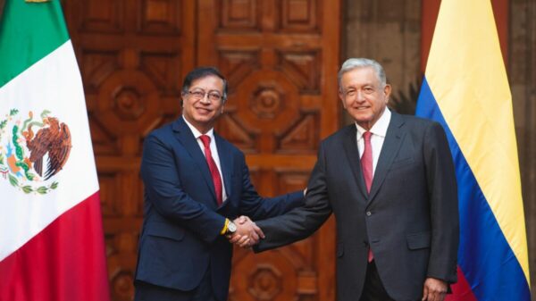 Recibe AMLO visita oficial de Petro, presidente de Colombia