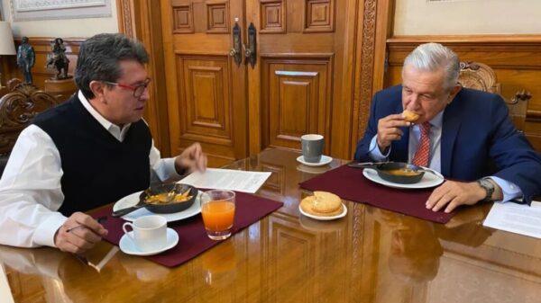 “Quien apueste a la división, que le vaya bien y siga su camino”: AMLO