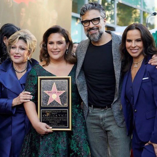 Angélica Vale recibe su estrella en el Paseo de la Fama de Hollywood