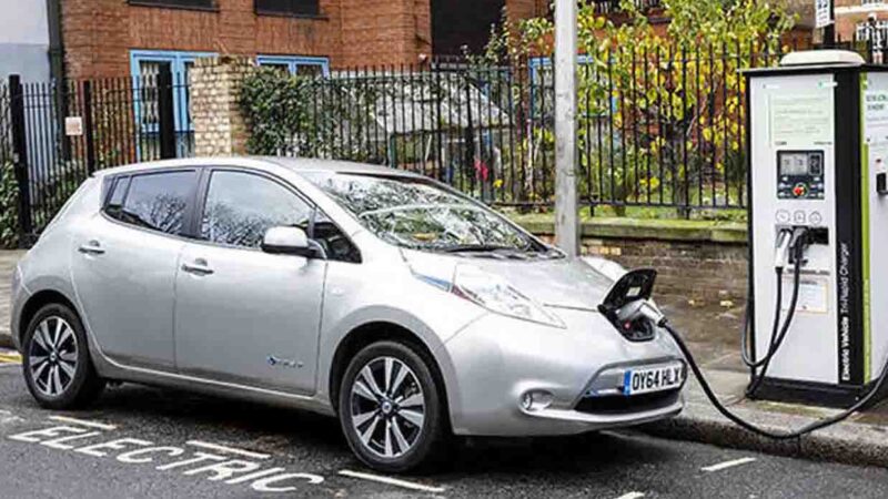 CDMX será la primera ciudad en México que prohiba autos a gasolina