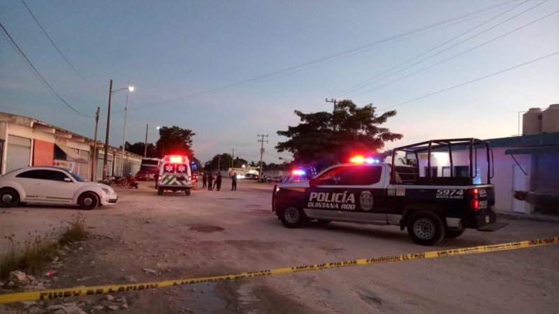 Lesionan a balazos a dos hombres en periferia de Cancún