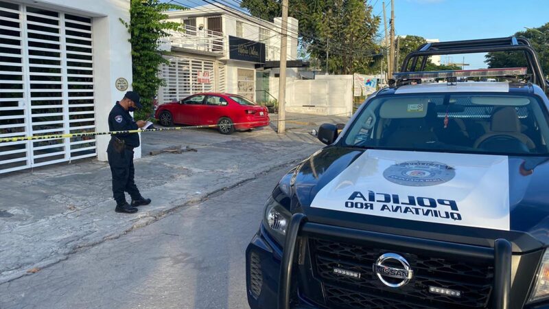 Balean a sujeto y hieren con bala perdida a una niña en pleno centro de Cancún 