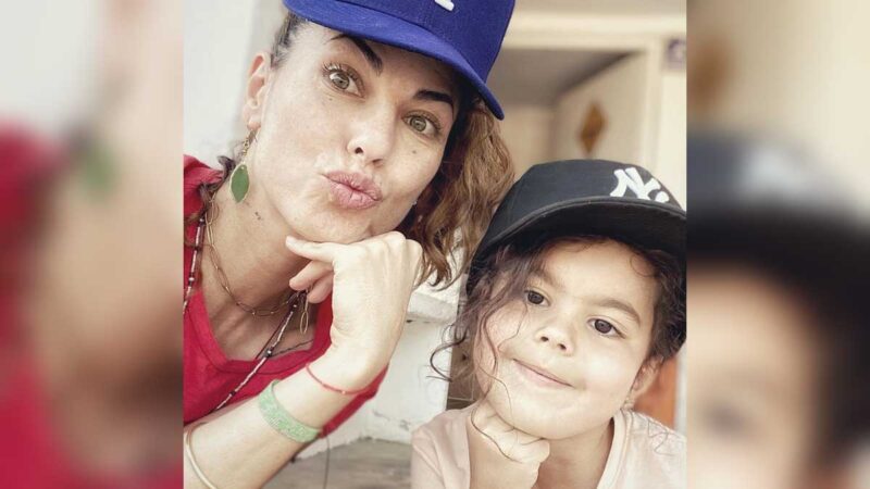 Bárbara Mori solo ayudaría a su nieta con "un plato de comida"