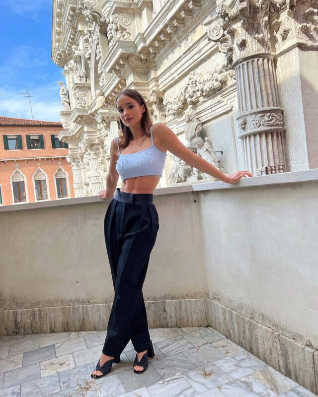 Chris Evans va "en serio" en su romance con Alba Baptista